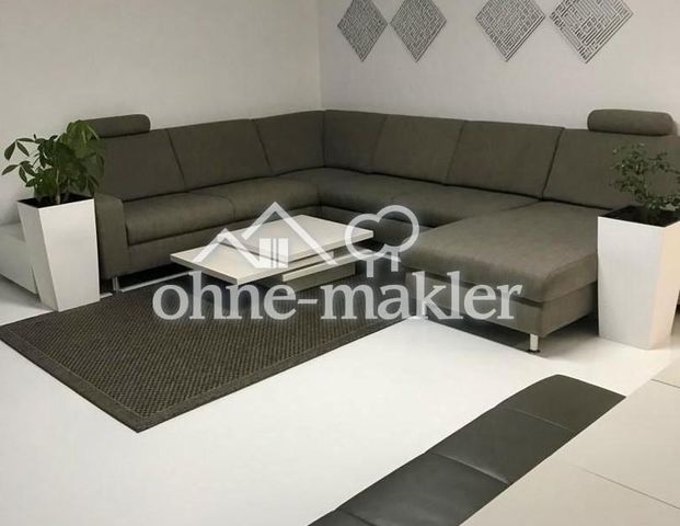 Helle 2-Zimmer-Wohnung mit Einbauküche, Aufzug und sonnigem Balkon – zentral gelegen und barrierearm - Foto 1