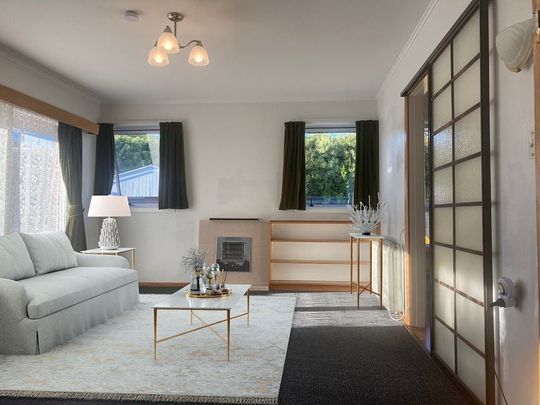 Near Memorial Ave, 5min walk to Burnside High - Photo 1