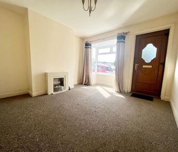 Whitwell Crescent, Stocksbridge, Sheffield, S36 1GD - Photo 4