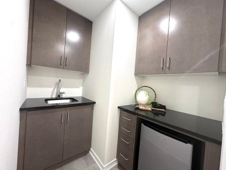 For Lease - 1222 Rose Way Unit# Main Fl, Milton, Ontario - Photo 3