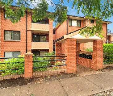 Relaxed Living with Room to Entertain - Photo 4