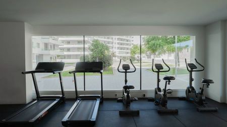 3 bedroom luxury Flat for rent in Nueva Andalucia, Spain - Photo 5