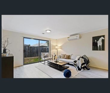 Modern Comforts Meet Convenience in Point Cook - Photo 2