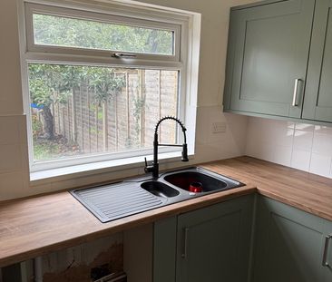 3 Bed Semi-Detached House, Carnation Road, SO16 - Photo 6