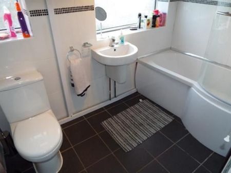 3 Bed Semi-Detached House, Stoneygate Road, LU4 - Photo 5
