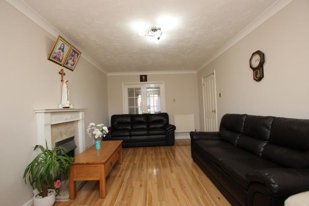 4 bedroom terraced house to rent - Photo 1