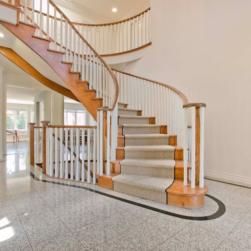 For Lease - 53 Aldershot Crescent, Toronto, Ontario - Photo 1