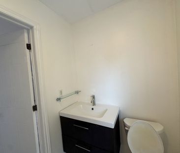 For Lease - 32 Ward Drive Unit# Upper, Barrie, Ontario - Photo 4