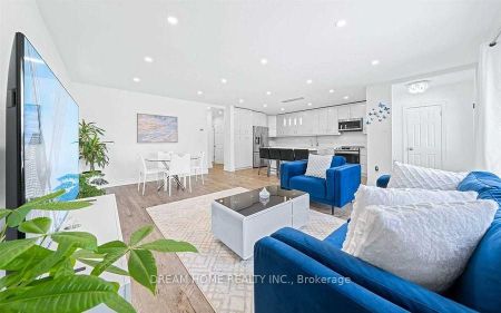 For Lease - 302 Crosby Avenue Unit# Main, Richmond Hill, Ontario - Photo 3