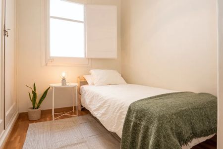 Carrer de Teodora Lamadrid, Barcelona, Catalonia 08022 - Photo 5