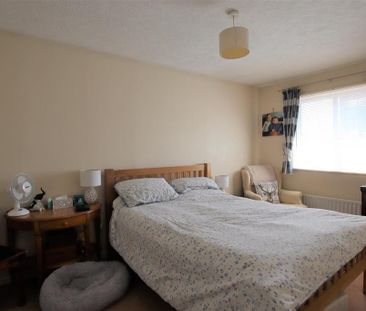 3 bedroom end of terrace house to rent - Photo 6