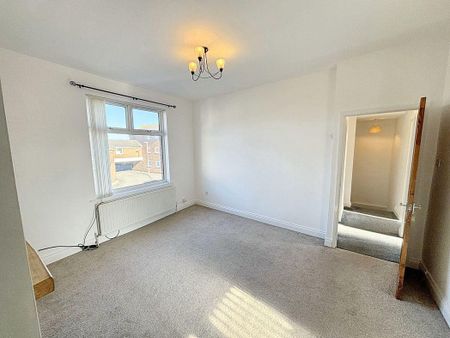 2 bed upper flat to rent in NE65 - Photo 3