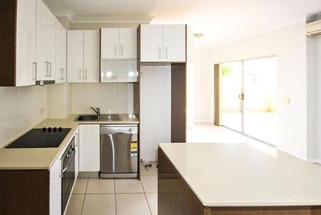 2/189 Cavendish Road, 4151, Coorparoo Qld - Photo 2