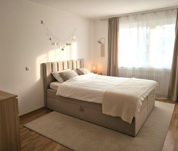 VON POLL OBERURSEL: Charmante 2-Zimmer Wohnung mit sonnigem Balkon - Foto 1