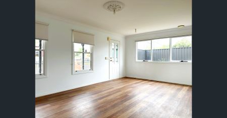 Contemporary Townhouse Living in Ascot Vale - Photo 2