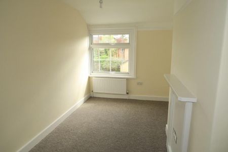 3 bedroom flat to rent - Photo 5