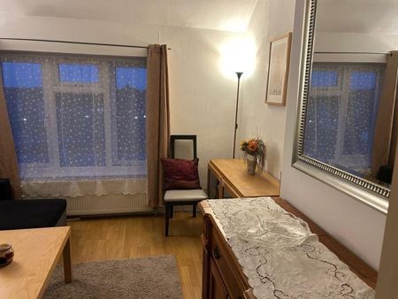 1 bedroom flat to rent - Photo 4