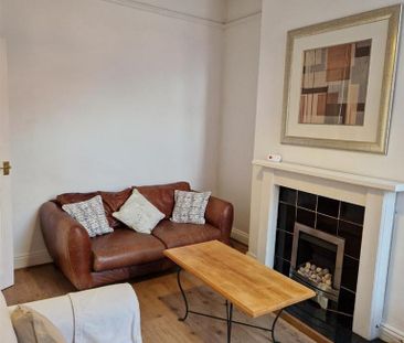 4 bedroom terraced house to rent - Photo 2