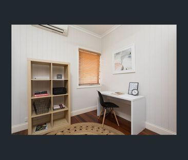 Modern Family Home in Logan Reserve WITH PRICE INCREASE - Photo 4