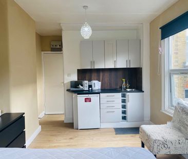 Studio Flat, Warham Road, N4 - Photo 2