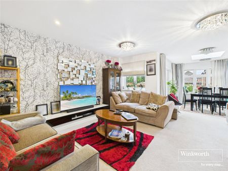 3 bedroom semi-detached house to rent - Photo 2