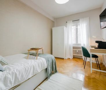 Paseo de la Castellana, Madrid, Community of Madrid 28046 - Photo 1