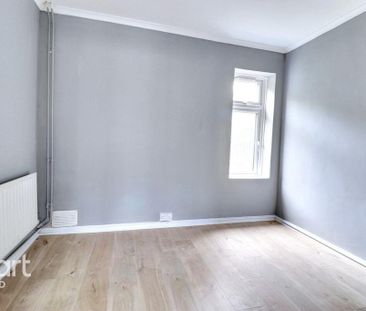 3 bedroom end of terrace house to rent - Photo 1