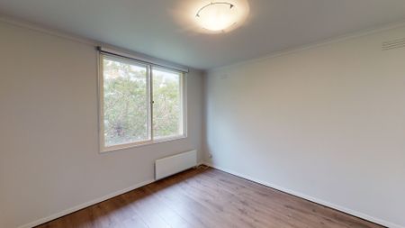 Lovely 2 Bedroom Apartment in Thornbury - Photo 5