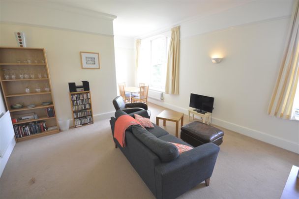 Cavendish Walk, Epsom, KT19 8BP - Photo 1
