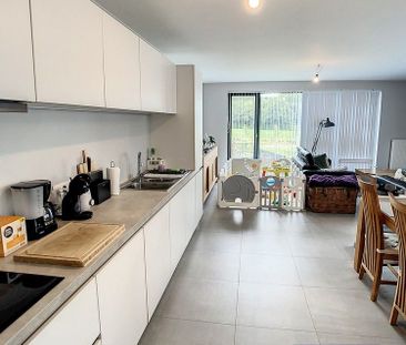 Modern appartement met terras en 2 autostaanplaatsen in Herk-de-Stad - Photo 2