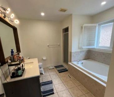 311 OAKTREE CIRCLE E - Photo 6