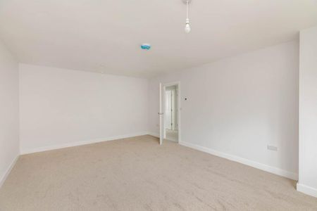 5 bedroom detached house to rent - Photo 2