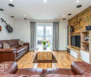 2 bedroom coach house to rent - Photo 1