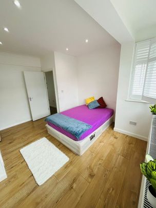 Room in a Shared House, Stunning Double Room In Streatham, SW16 - Photo 1