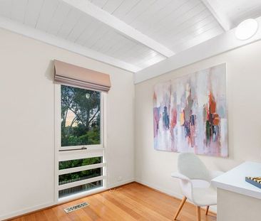 Spacious Family Home with Two Levels and Stunning Outdoor Entertaining - Photo 6