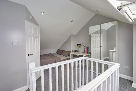4 bedroom terraced house to rent - Photo 2