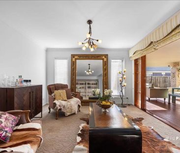 Spacious Family Home in Alamanda School Zone – Prime Location - Photo 4