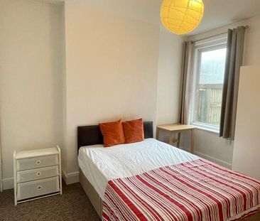 6 bedroom house of multiple occupation to rent - Photo 3