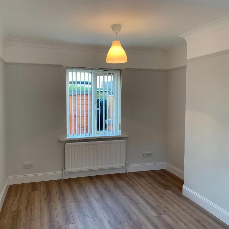 2 Chesham Gardens, Belfast, BT6 8GX - Photo 1
