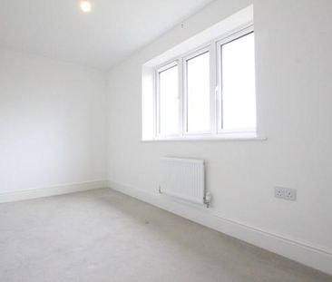 2 bedroom semi-detached house to rent - Photo 2