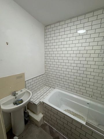 2 Bed Terraced House, Rydall Terrace, LS11 - Photo 5