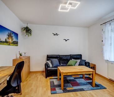 Southern edge of Munich, in quiet neighborhood - Photo 1