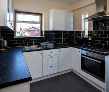 Student house on Mossley Avenue - Photo 6