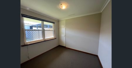 Relaxed coastal lifestyle - Photo 3