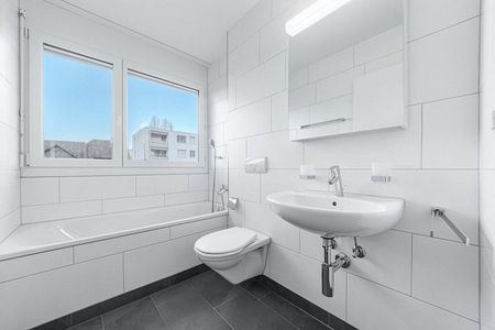 Geräumige 4.5-Zimmer-Attikawohnung auf dem Land - Foto 2