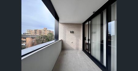 Spacious Furnished 2 Bedroom Apartment in the Heart of Burwood – Walk to Train Station & Westfield - Photo 2