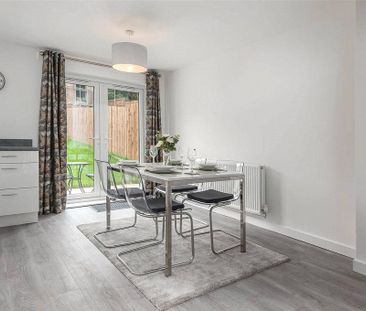 2 bedroom semi-detached house to rent - Photo 4