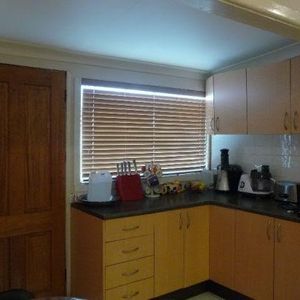 Convenient Location - Photo 2