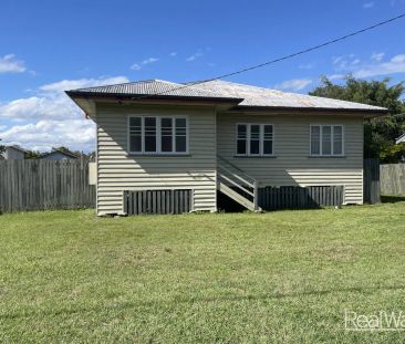 “Charming 3-Bedroom Lowset Home in Convenient Location” - Photo 2