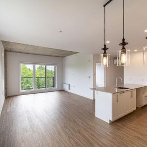 6 1/2 + en COIN - Bureau - Lévis centre-ville - Photo 2